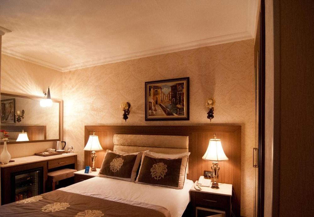 แกรนด์ ฮิลลาเรี่ยม โฮเต็ล Hotel อิสตันบูล ภายนอก รูปภาพ